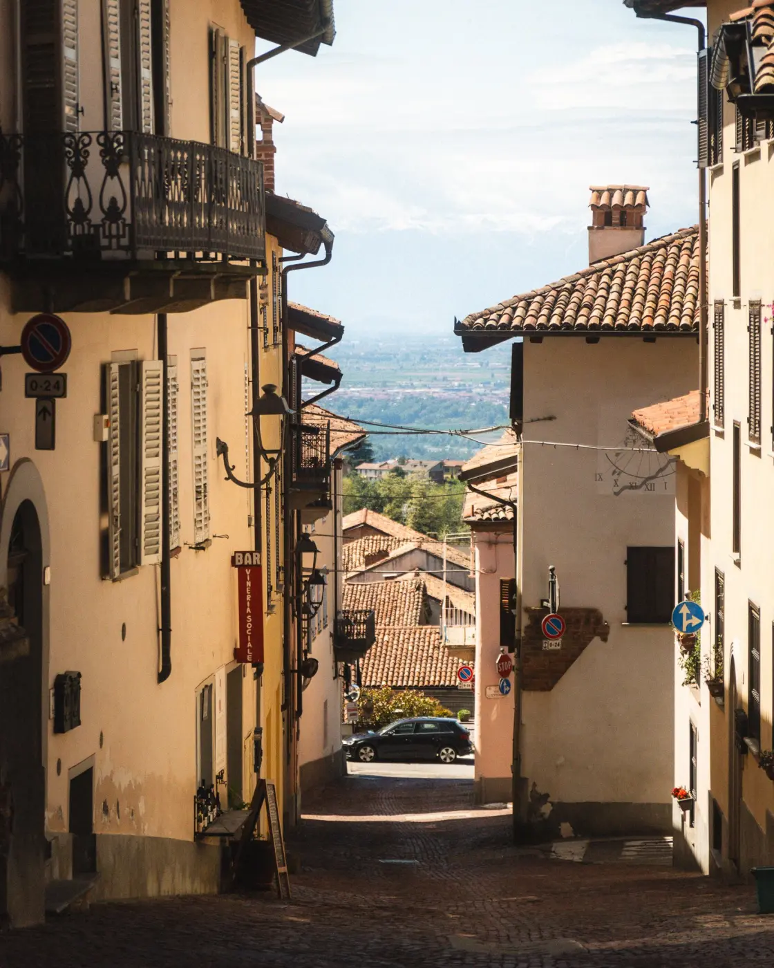 Vibrant Travelers — Pacific Pine Media