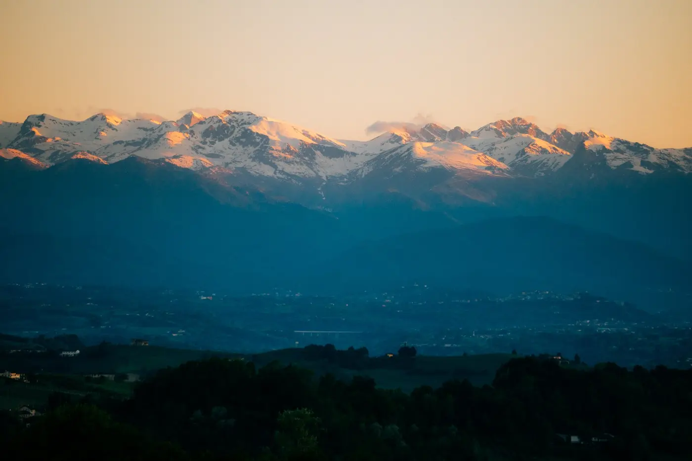 Vibrant Travelers — Pacific Pine Media